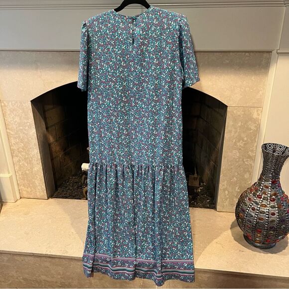 Talbots Blue Floral Maxi Dress with Crew Neck and Short Sleeves size 8 - Picture 3 of 5